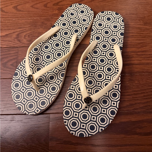 Tory Burch Shoes - Tory Birch Flip Flops Navy & White Size 10